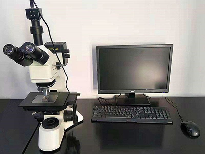 Kính hiển vi kiểm tra